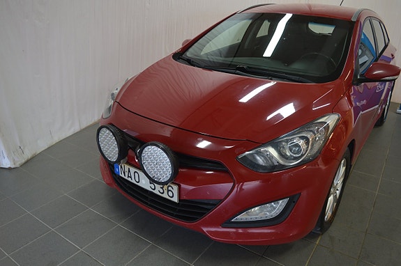 Hyundai i30 2 of 18