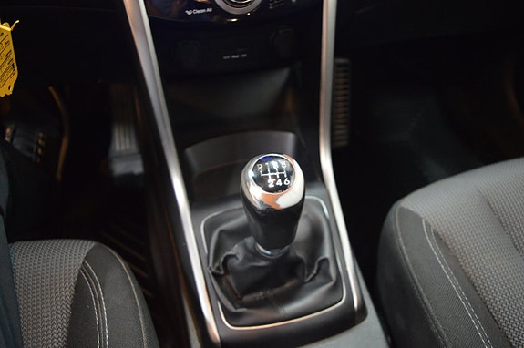 Hyundai i30 11 of 18