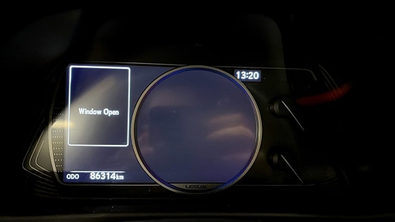 Lexus UX250h 13 of 13