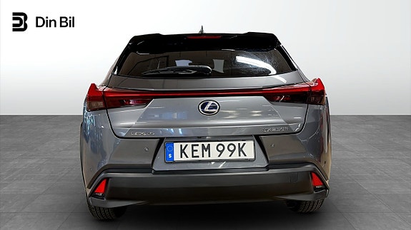 Lexus UX250h 5 of 13
