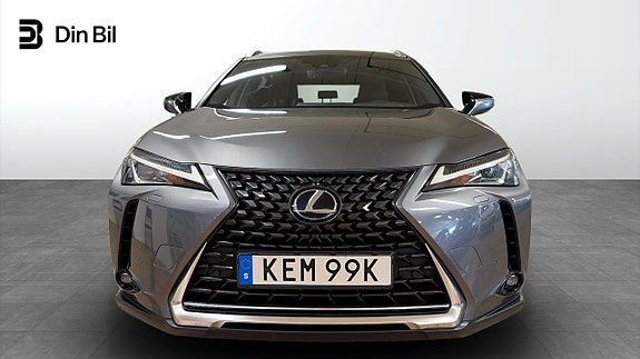 Lexus UX250h 4 of 13