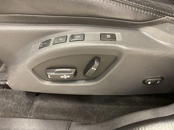Volvo XC60 12 of 13