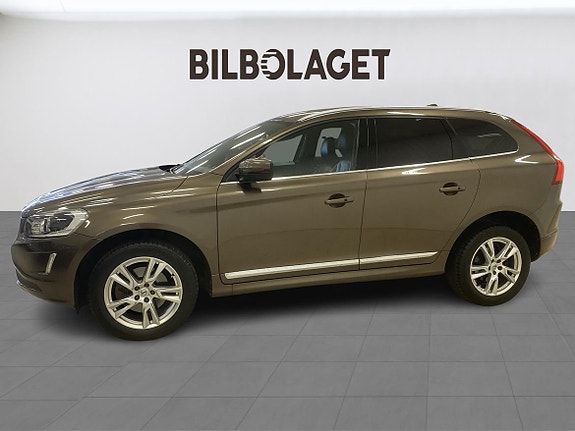 Volvo XC60 2 of 13
