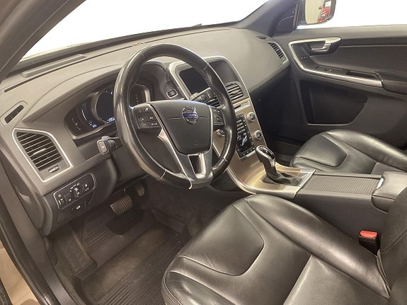 Volvo XC60 6 of 13