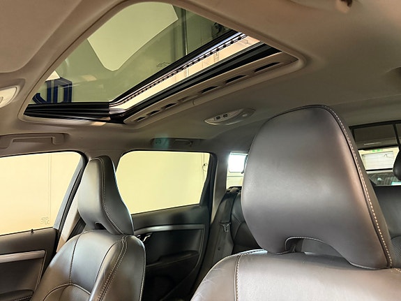 Volvo XC70 13 of 22
