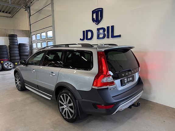 Volvo XC70 3 of 22