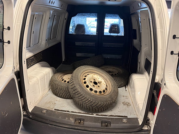 Volkswagen Caddy 13 of 18