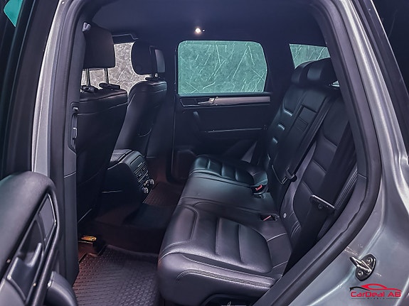 Volkswagen Touareg 18 of 27