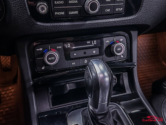 Volkswagen Touareg 25 of 27