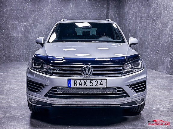 Volkswagen Touareg 2 of 27