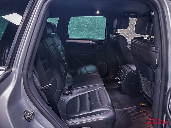 Volkswagen Touareg 17 of 27