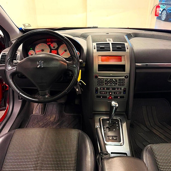 Peugeot 407 12 of 18