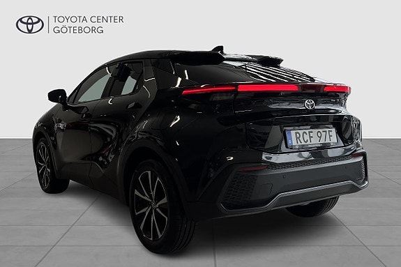 Toyota C-HR 3 of 11