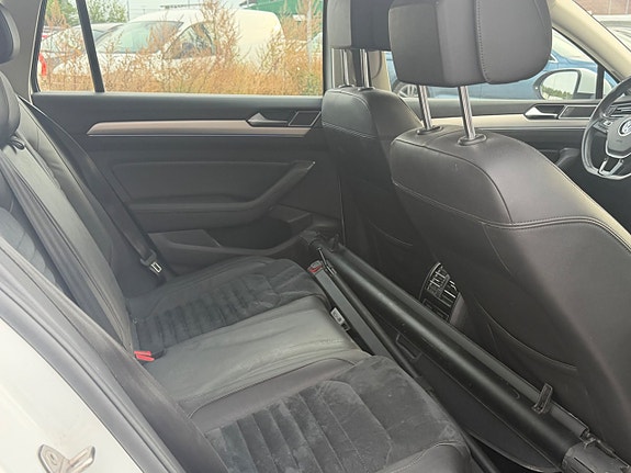 Volkswagen Passat 10 of 13