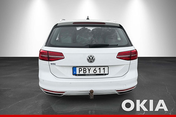 Volkswagen Passat 3 of 13