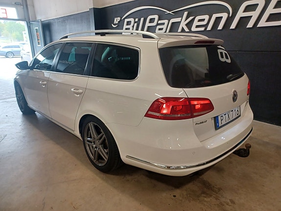 Volkswagen Passat 5 of 17