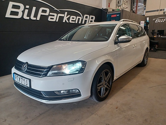Volkswagen Passat 2 of 17