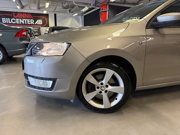 Skoda Rapid 2 of 22