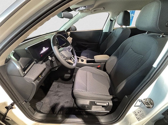 Volkswagen T-Roc 7 of 10
