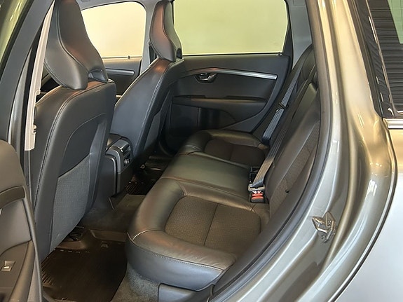 Volvo V70 10 of 22