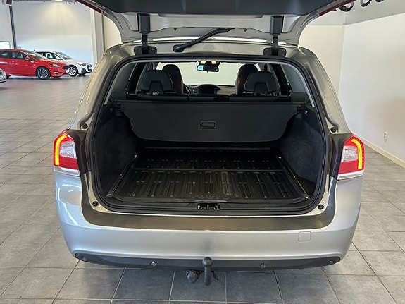 Volvo V70 6 of 22