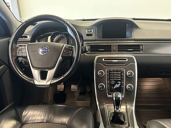 Volvo V70 12 of 22