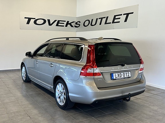 Volvo V70 4 of 22