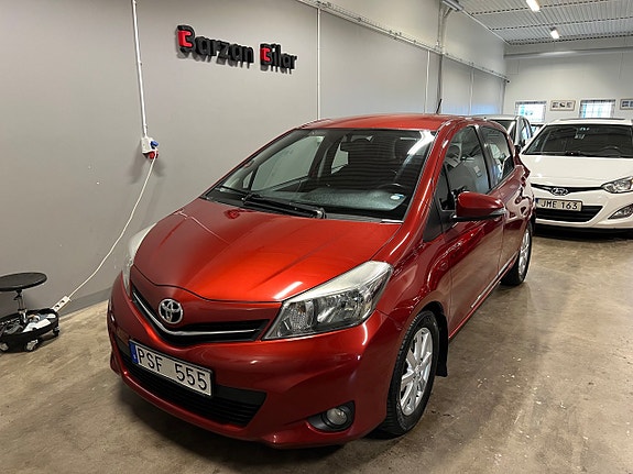 Toyota Yaris 9 of 20