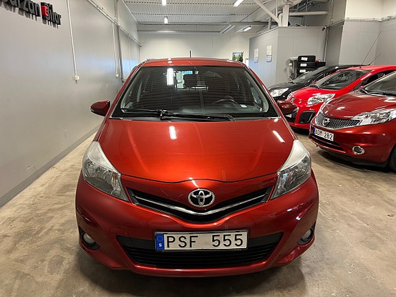 Toyota Yaris 10 of 20