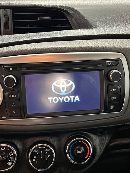 Toyota Yaris 17 of 20