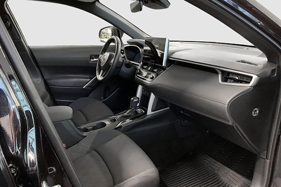 Toyota Corolla Cross 7 of 11