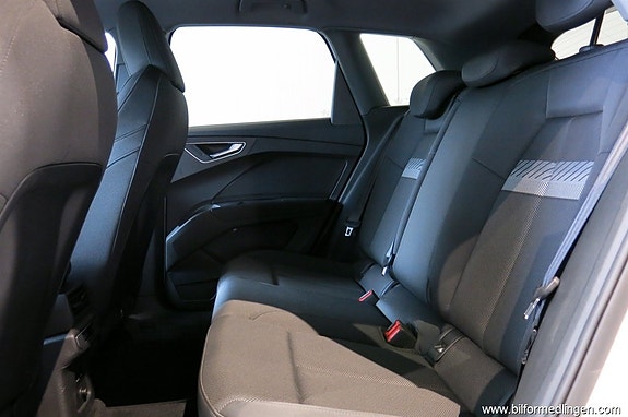 Audi Q4 e-tron 11 of 15