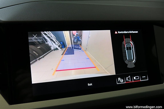 Audi Q4 e-tron 13 of 15
