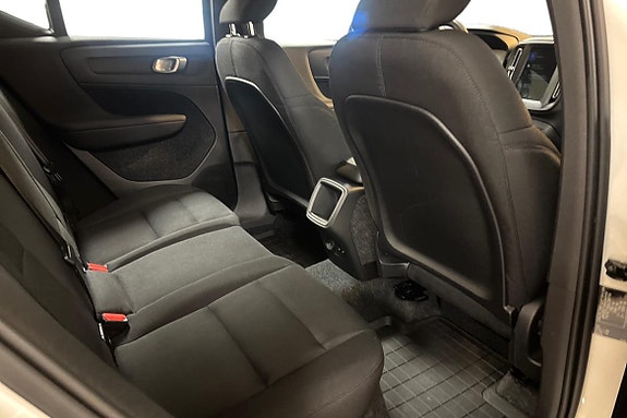 Volvo XC40 11 of 14