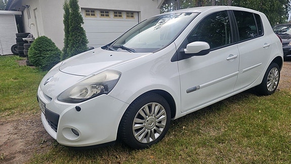 Renault Clio 9 of 11