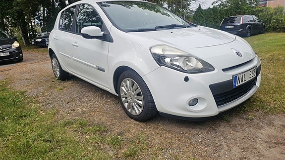 Renault Clio 11 of 11