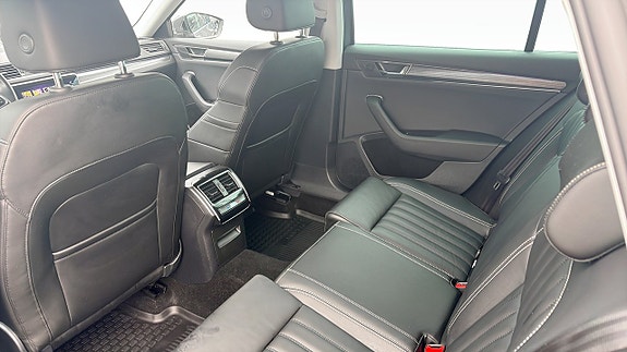Skoda Superb 12 of 14