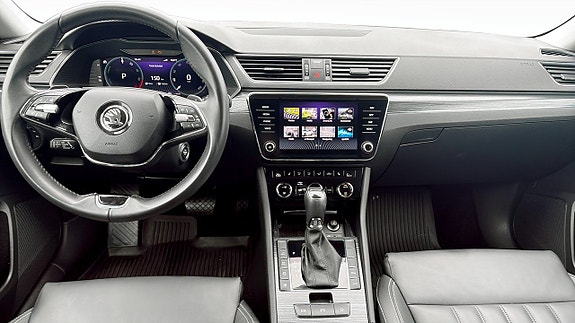 Skoda Superb 10 of 14