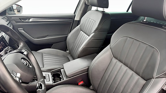 Skoda Superb 8 of 14