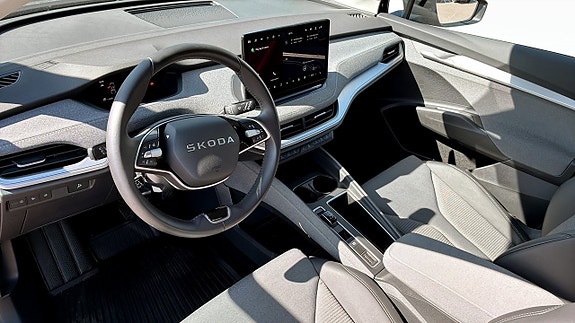Skoda Enyaq 7 of 12