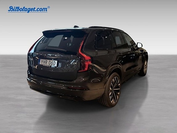 Volvo XC90 5 of 12