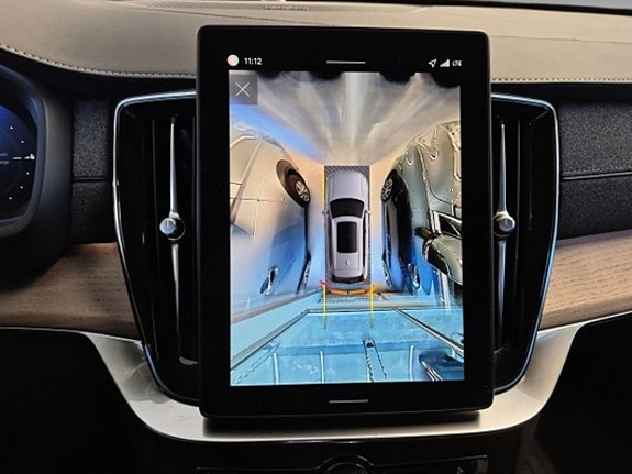 Volvo XC90 12 of 12