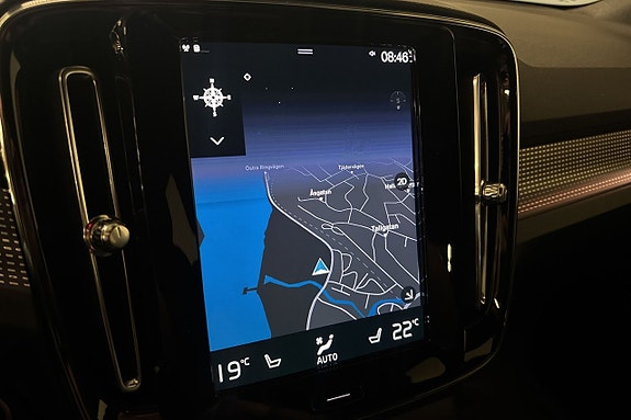 Volvo XC40 15 of 20