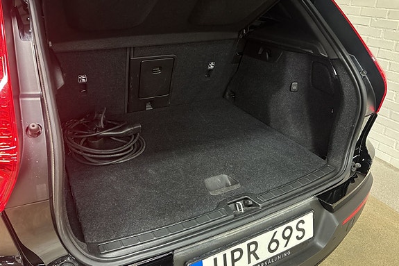 Volvo XC40 7 of 20