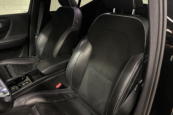 Volvo XC40 12 of 20