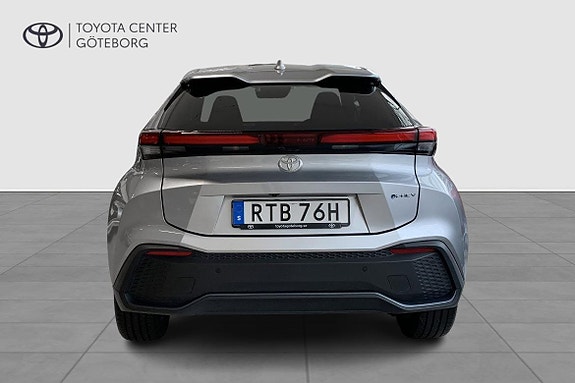 Toyota C-HR 5 of 11