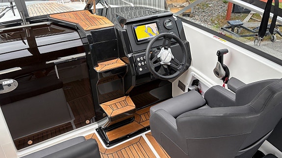 Finnmaster T6 - Yamaha F150 7 of 14