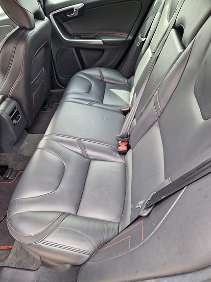 Volvo V60 4 of 4