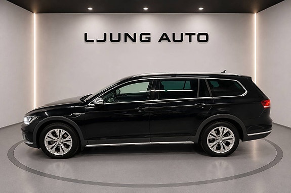 Volkswagen Passat Alltrack 8 of 25