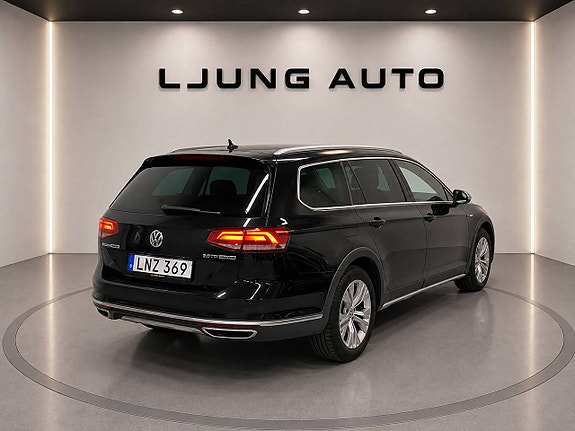 Volkswagen Passat Alltrack 7 of 25